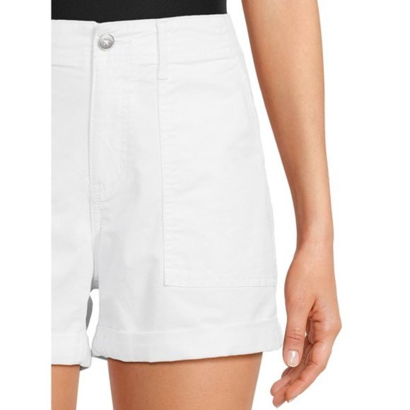 Time and Tru Women’s Utility Cuff Shorts, 4" Inseam, Sizes 2-20-:Vivid White - Picture 4 of 5